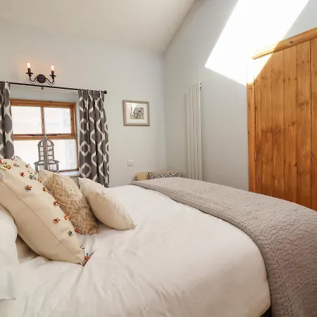 1 Walkers Barn * 塞特尔